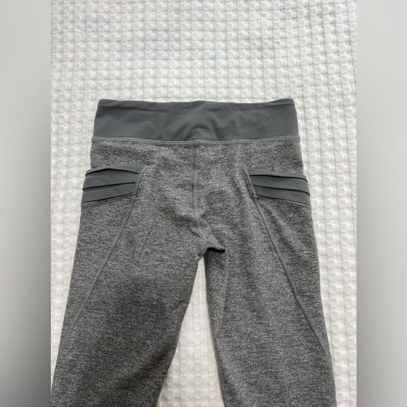 Ivivva Girls 12 Heather Grey Leggings with Pockets - Picture 9 of 12